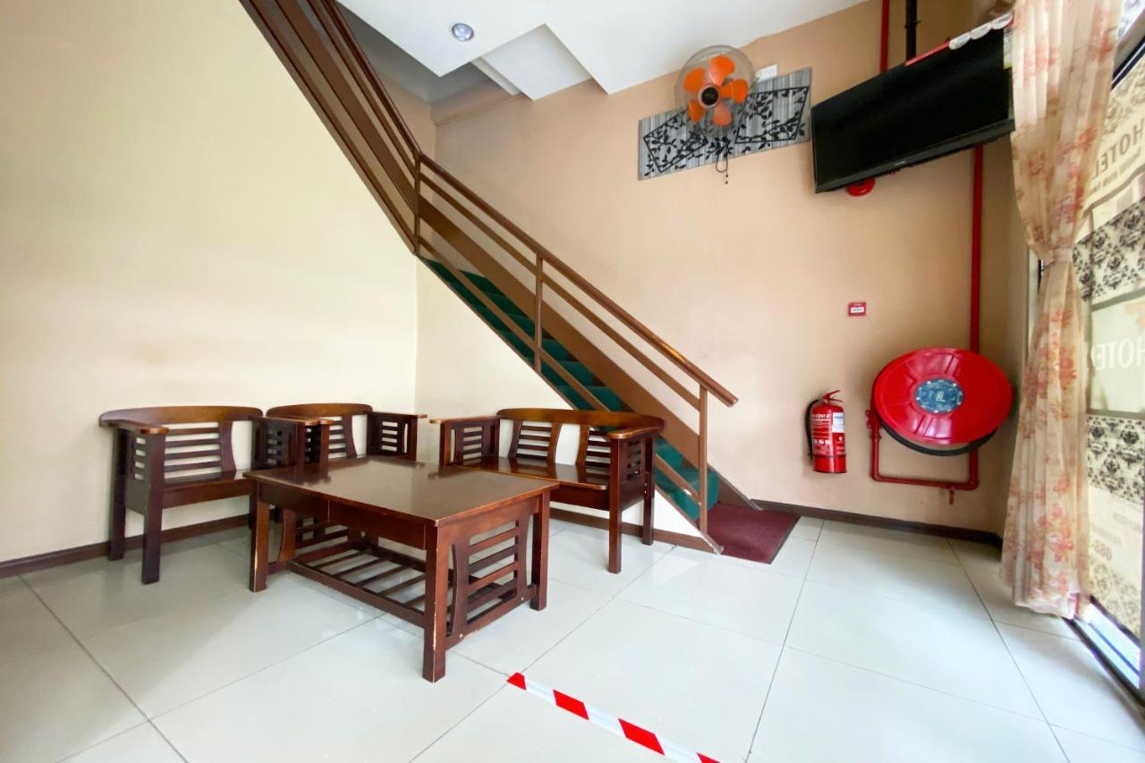 OYO 90108 Hotel Kaya Kota Kinabalu Bagian luar foto