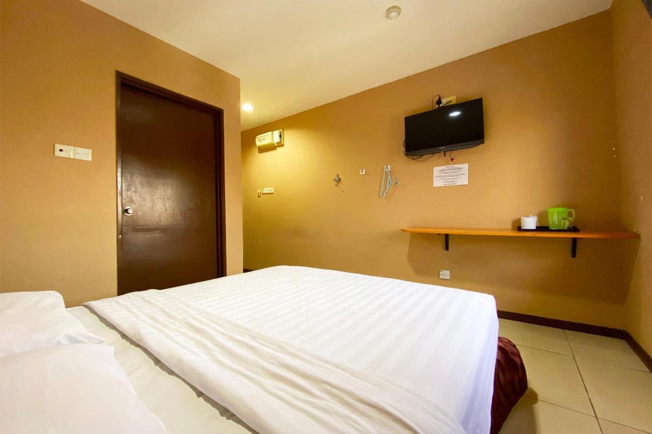 OYO 90108 Hotel Kaya Kota Kinabalu Bagian luar foto