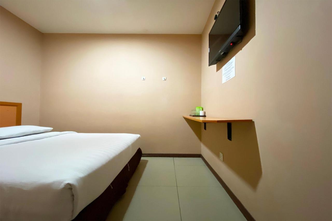 OYO 90108 Hotel Kaya Kota Kinabalu Bagian luar foto