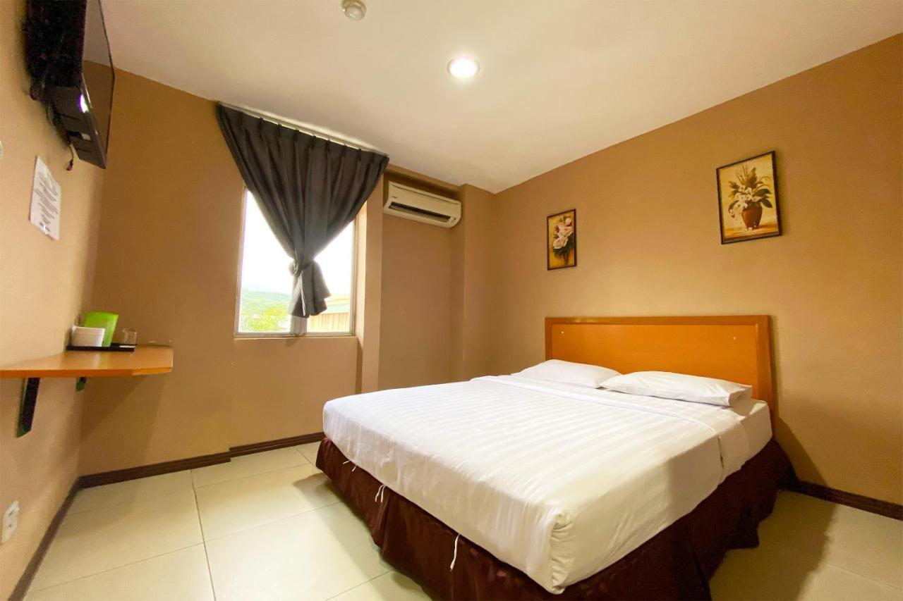 OYO 90108 Hotel Kaya Kota Kinabalu Bagian luar foto