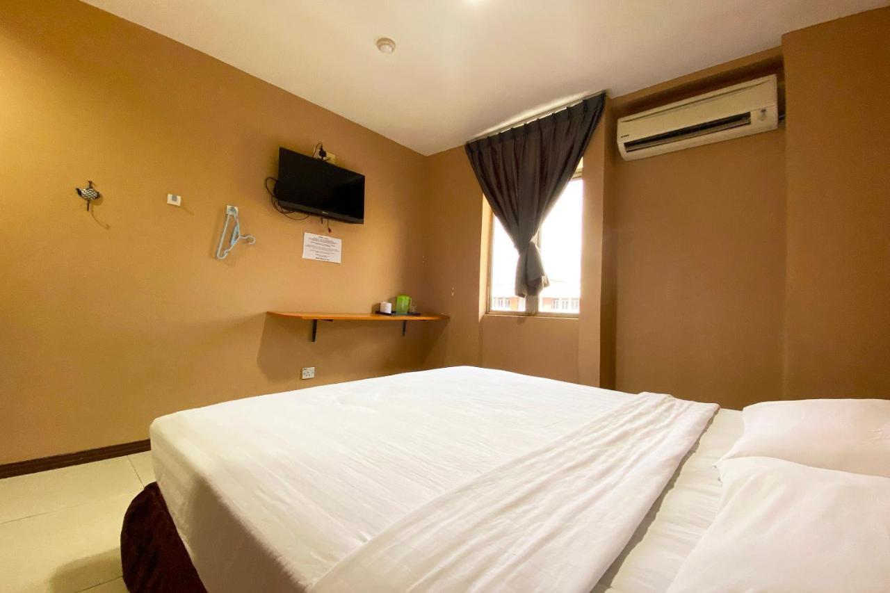 OYO 90108 Hotel Kaya Kota Kinabalu Bagian luar foto